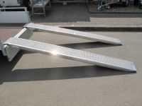 1 Paar Alurampen, 250x26x8cm, Tragkraft pro Paar 4000 kg