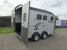 Cheval Liberté MAX 3 HECKTÜREN + Fenster + Frontausstieg +Sattelraum 3 Pferde 3,5 t