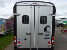 Cheval Liberté MAX 3 HECKTÜREN + Fenster + Frontausstieg +Sattelraum 3 Pferde 3,5 t