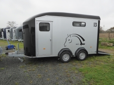 Cheval Liberté MAXI 3 Schrägsteher 3 Pferde + Sattelraum+ Dachlüfter 3,5t