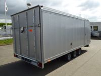 Vezeko Formula 35 mit 3 Achsen +2 x Klappe +Seitentüre 548x228x180cm 3,5 t