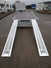 Eduard 3116 1,5t Rampen + Winde + Stützen 3,11x1,60x0,30m