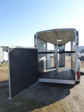 Ifor Williams HBX 511 Frontausstieg Extras Großpferde 2,7 t