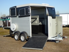 Ifor Williams HBX 511 Frontausstieg Extras Großpferde 2,7 t