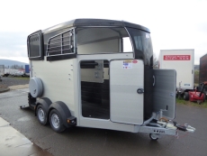 Ifor Williams HBX 511 Western-Sattelkammer Großpferde 2,7 t