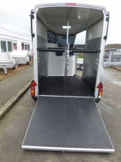 Ifor Williams HBX 506 Sattelkammer Rampe-Türe 2,6 t