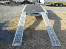 Eduard 3116 1,5t Plattform + Rampen 311x160cm