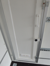 Blyss Plywood Koffer 305x150x180cm Rampe 1xTür+2xFenster+100km/h+Extras