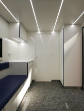 VEZEKO Hochlader Wohnwagen / Bauwagen / Bürofahrzeug ! Preis auf Anfrage !