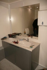 Toilettenwagen mit Exklusivausstattung nach WC- Urinal, Toilettenwagen