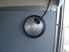 Debon C 255 Wabenkern 750 kg Seitentür ALURAMPE/-TÜRE 255x125x155cm