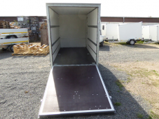 Blyss Plywood Koffer 262x150x150 cm RAMPE 100 km/h + Extras 1,3 t