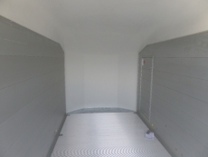 Debon C 700 XXL 375x181x204cm ALU+POLY+Türe+100 km/h 2,6 t