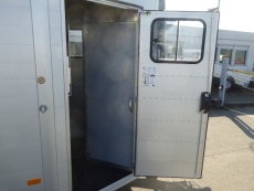 Cheval Liberté TOURING Jumping V 2 EDITION 30 SATTELRAUM + 2 x Seitentür 100km/h 2,6 t