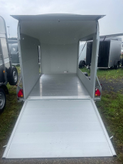 Debon C 700 Seitenklappe + Tür 375x181x204cm 100 km/h 2,6 t