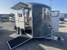 Cheval Liberté MAXI 2 Schrägsteher für 2-Pferde Sattelraum+Pullmann2 100 km/h 2,6t