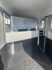 Cheval Liberté MAXI 2 Schrägsteher für 2-Pferde Sattelraum+Pullmann2 100 km/h 2,6t