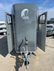 Cheval Liberté TOURING XL DOPPELTÜR + DOPPELTÜR-SATTELRAUM 2,6 t NEU