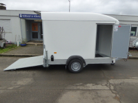 Debon C 400 Wabenkern Seitentür 3,15x1,64x2,00m 1,3 t 100 km/h